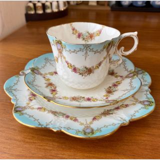 エインズレイ(Aynsley China)のアンティーク　エインズレイ　ガーランドとカメオの美しいトリオ　カップ(その他)