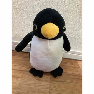 ペンギンのぬいぐるみ