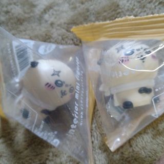チイカワ(ちいかわ)の空気穴開けます ちいかわインテリアミニフィギュア4 ラッコ 2個 ラッコ先生(キャラクターグッズ)