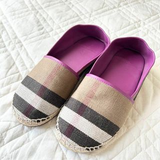 バーバリー(BURBERRY)の美品 BURBERRY ノバチェック スリッポン シューズ 21〜21.5(その他)