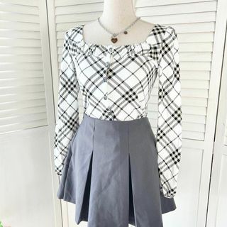 バーバリーブルーレーベル(BURBERRY BLUE LABEL)のBURBERRY BLUE LABEL スクエアネックカットソー チェック柄 白(Tシャツ(長袖/七分))