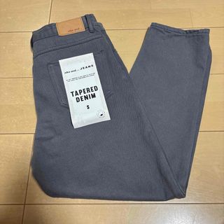 ニコアンド(niko and...)の新品タグ付き　nico and... ニコアンド　 テーパードデニムパンツS(デニム/ジーンズ)
