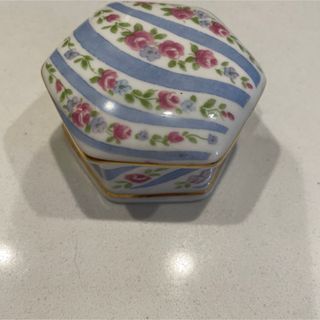 アクセサリーボックス　ピルケース　