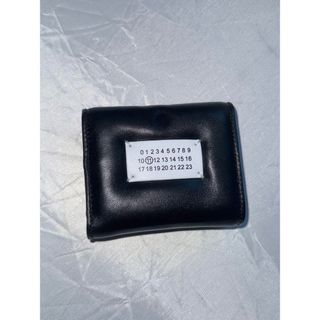 【美品】マルジェラ 三つ折り財布 エンベロープ プリント カーフスキン 黒