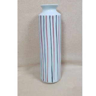 アリタヤキ(有田焼)の有田焼　陶印いり一輪挿しです(陶芸)