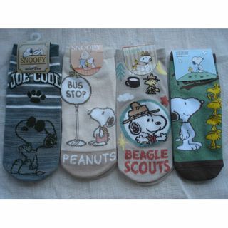 Snoopy スヌーピーのソックス４足①☆彡新品(ソックス)