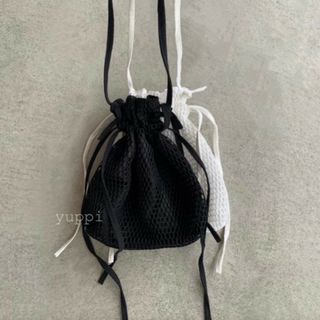 NEW｜メッシュ巾着ショルダーバッグ サコッシュ ボディバッグ 黒 海外 美品