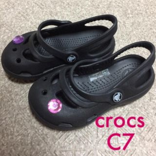 クロックス(crocs)のちょも様専用♡ジビッツ付き♡ crocs シャイナガールズ C7(サンダル)