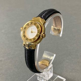 グッチ(GUCCI)のg29 GUCCI グッチ ターンフェイス バングルウォッチ クォーツ腕時計 回転式 リバーシブル アナログ ブラック ゴールド レザーベルト(腕時計)