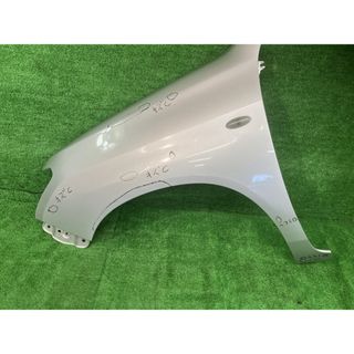 トヨタ(トヨタ)のプロボックス NCP165V 左フロントフェンダー DXコンフォート 4WD 53812-52460 1E7(車種別パーツ)
