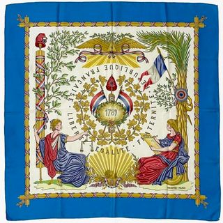 エルメス(HERMES)のエルメス スカーフ カレ 90 ブルー ホワイト フランス革命を記念して 大判 クリーニング済み シルク 100％ 中古 HERMES FRATERNITE REPUBLIQUE FRANCAISE 1789 青 定番 人気 メンズ(バンダナ/スカーフ)