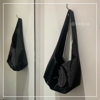 メッセンジャーショルダーバッグ 黒 レディース メンズ 無地 スポーティー 新品(ショルダーバッグ)