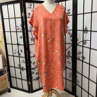 ワンピース　正絹(ひざ丈ワンピース)