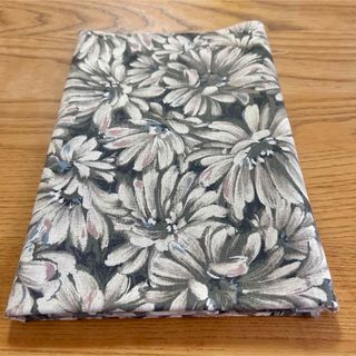 花柄　油絵タッチ　チャコールグレー　綿麻キャンバス　生地　ハンドメイド(生地/糸)