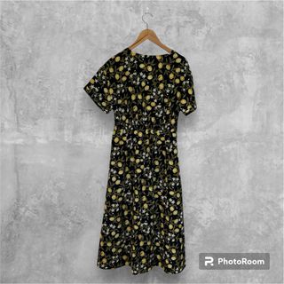 ジーユー(GU)のMARUYAMA NATIONAL MARKET GU ワンピース　レモン(ロングワンピース/マキシワンピース)