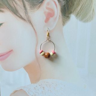 ナチュラル＆キュート＊ウッドビーズのフープピアス(ピアス)