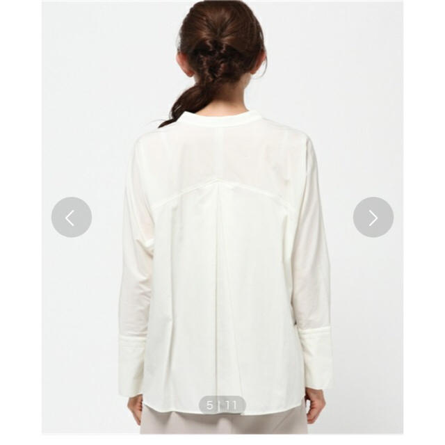 GRACE CONTINENTAL(グレースコンチネンタル)のルーズシャツ 美品 グレースコンチネンタル  白 レディースのトップス(シャツ/ブラウス(長袖/七分))の商品写真