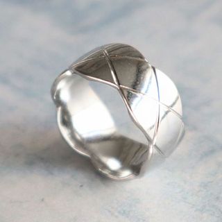 キルティングリング 8mm シルバー 太め ステンレス 指輪 レディース ◎(リング(指輪))