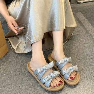 フラット リボン サンダル シルバー 韓国 夏 リゾート 旅行 おしゃれ 軽量(サンダル)
