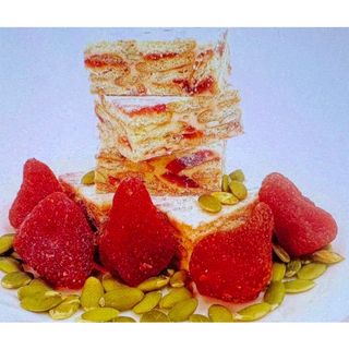ストロベリーヌガークッキー（雪花酥）(菓子/デザート)