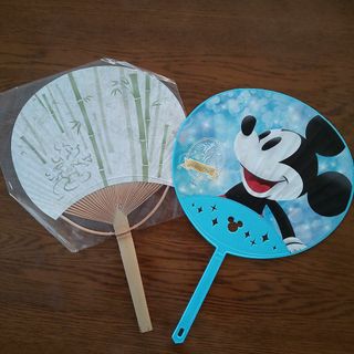 うちわ（ミッキーマウス）2枚