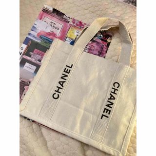 シャネル(CHANEL)のシャネルトートバッグ(トートバッグ)