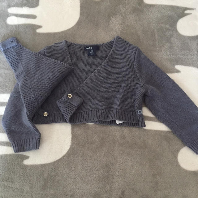 babyGAP(ベビーギャップ)のbabyGAP ブルーグレー カーディガン ボレロ 6-12m  キッズ/ベビー/マタニティのベビー服(~85cm)(カーディガン/ボレロ)の商品写真