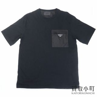 プラダ(PRADA)の【美品】プラダ【PRADA】Re-Nylon xジャージー Tシャツ クルーネック トライアングル ロゴ ブラック コットン XLサイズ 半袖 カットソー メンズトップス 紳士服 アパレル 刺繍 古着 UJN661 11CK F0002 Re-Nylon and jersey T-shirt【Aランク】【中古】(Tシャツ/カットソー(半袖/袖なし))