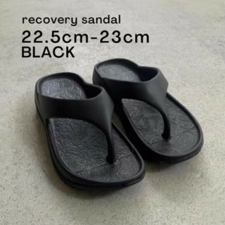 ［NEW］リカバリー トングサンダル 黒 35/36 22.5-23 レディース(サンダル)