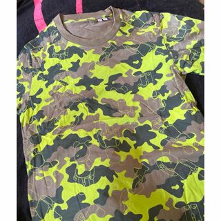 ユニクロ　BE@RBRICKグラフィックＴシャツ