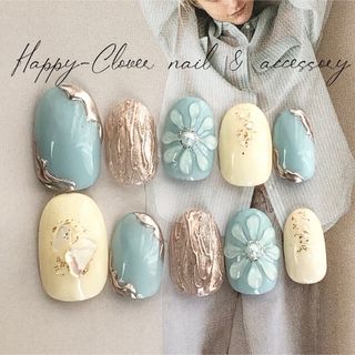 ☆A-353☆ジェルネイルチップ 水色のぷっくりフラワーニュアンスネイル