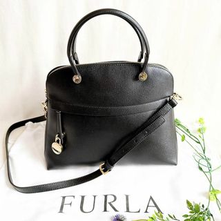 フルラ(FURLA)の【未使用級】フルラ　パイパー M　ハンドバッグ　ショルダー付き　鍵付き　レザー(トートバッグ)