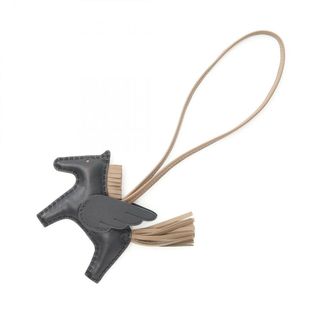 エルメス(HERMES)のエルメス HERMES ロデオペガサスPM エトゥープ チャーム アクセサリー アニョーミロ / ヴォースイフト アニョーミロ W刻印（2024年製造） レディース ブラック系 / ブラウン系 【中古】(チャーム)