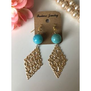 ハンドメイドピアス❤️上品なマーブルターコイズブルー×ゴールドレース菱形ピアス☆