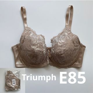 Triumph - 新品　トリンプ　E85 ベージュ　フルカップブラ　花柄レースブラ　