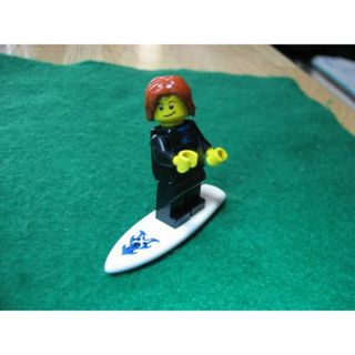 レゴ-LEGO★フィグ★ロン毛★サーファー★サーフボード付★波乗り★新品★送料無