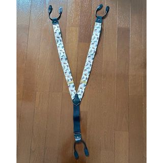 サスペンダー　フライ柄