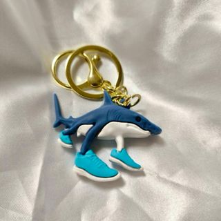キーホルダー トララレロトラララ イタリアンブレインロット TikTok キッズ