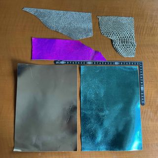 本革　メタリック系　ハギレセット　シルバー　ピンク　水色　匿名配送
