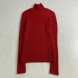 グッチ(GUCCI)の美品　グッチ　ニット　リブニット　ロゴチャーム　ハイネック　GUCCI GGロゴ(ニット/セーター)