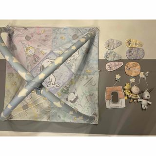スヌーピー　 てあそびいっぱい テントにへんしんベビージム プレイマット