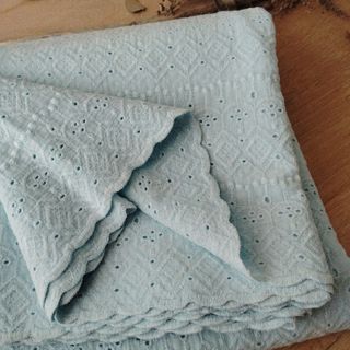 【在庫わずか】ダブルガーゼ ＊コットン刺繍レース生地 ＊ スカラップ