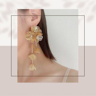 ゴールドピアス　ゴールドアクセ　大ぶり　花　ウェディング　ブライダル　結婚式