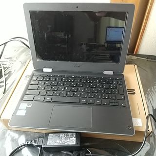 エイスース(ASUS)のクロームブック C214M(ノートPC)