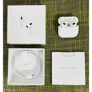 AirPods第3世代　MagSafe充電ケース付き