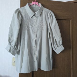 レイカズン(RayCassin)のRay Cassin＊パフ袖ミントグリーン刺繍ブラウス＊フリーサイズ(シャツ/ブラウス(半袖/袖なし))