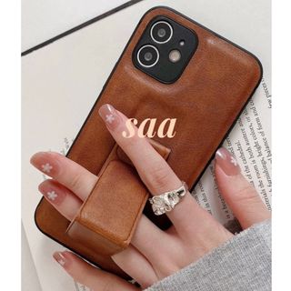 iPhone15 ケース ブラウン　リストバンドホルダー付き