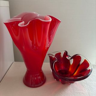 花瓶　ガラス花瓶　赤　フリル　 ウェーブ　ヴィンテージ　昭和レトロ　 2個(花瓶)
