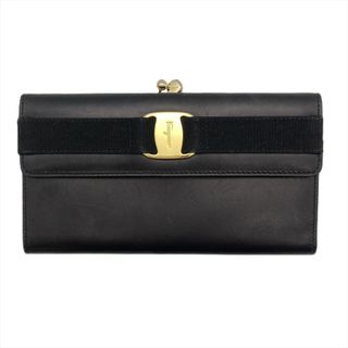 サルヴァトーレフェラガモ(Salvatore Ferragamo)のフェラガモ Ferragamo ヴァラ　 三つ折り財布 レザー 224072 ブラック ゴールド金具 がま口 レディース【中古】(財布)