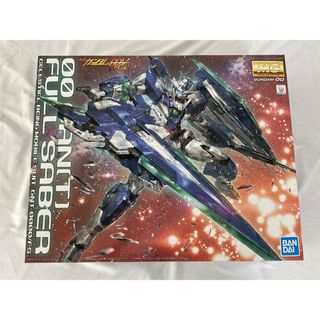 【未開封】MG 機動戦士ガンダムダブルオー ダブルオークアンタフルセイバー 1/100スケール 色分け済みプラモデル(プラモデル)